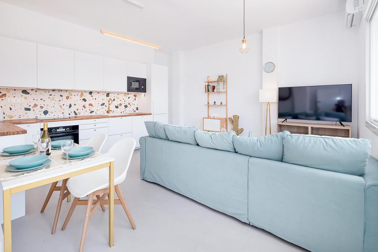 Homey Apt- Atico Con Vistas A La Catedral Малага Экстерьер фото