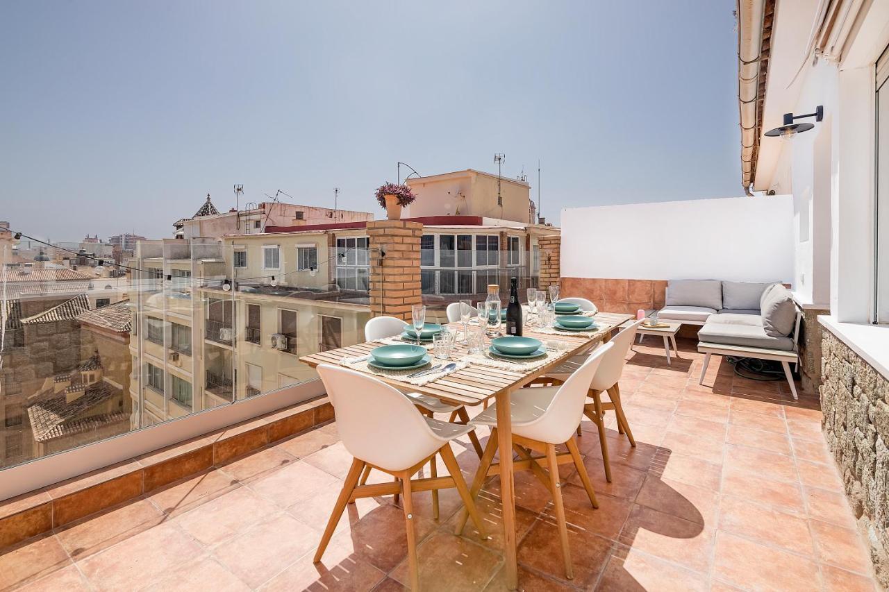 Homey Apt- Atico Con Vistas A La Catedral Малага Экстерьер фото